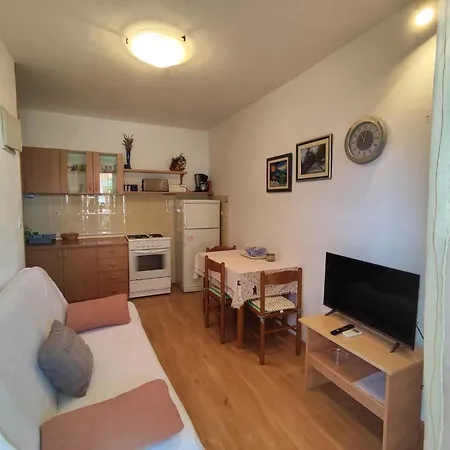 In Rogoznicko - Sibenik Riviera 35524 Apartamento